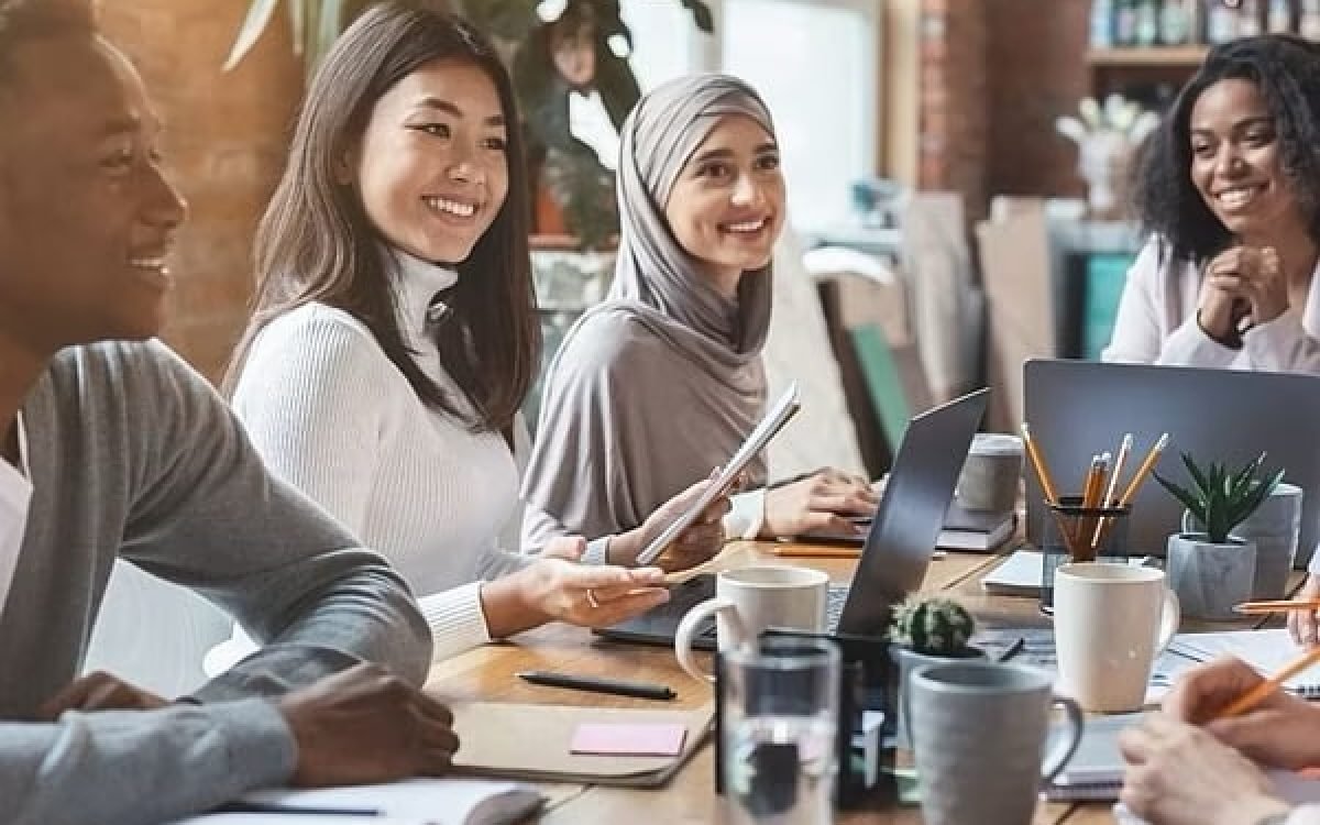 Freelancing in the UAE: Top Skills, Earning Potential, and Opportunities in 2025